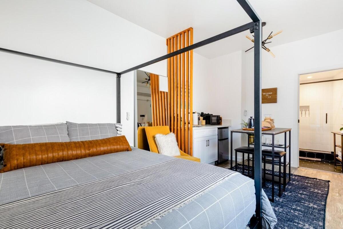 Sleek Luxury With Patio Lax & Access *